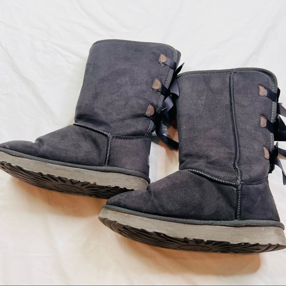 UGG Australia Bailey Bow Tall II  Boot for Women, Size 6 L070522